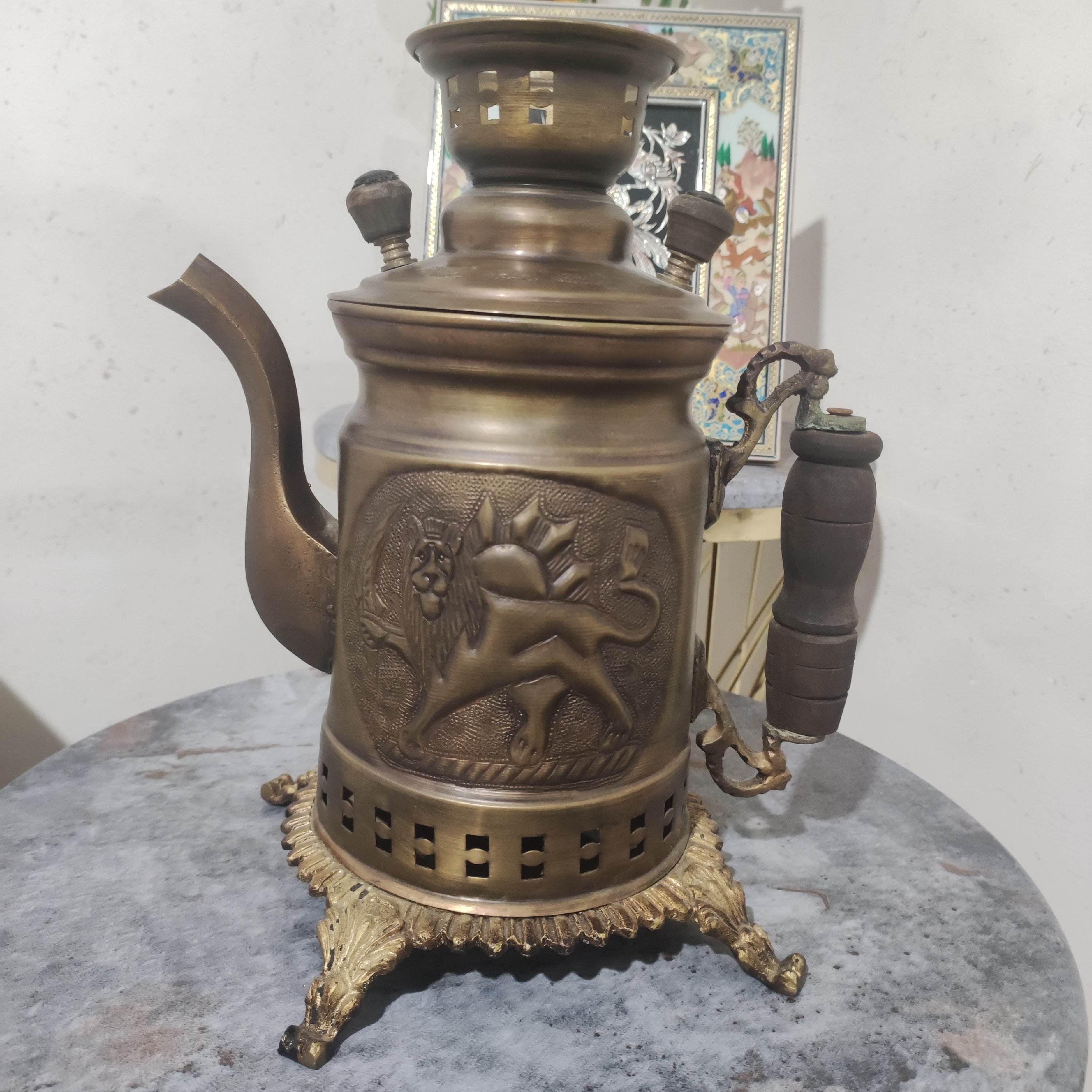 کتری زغالی برنجی با مهر برجسته روس