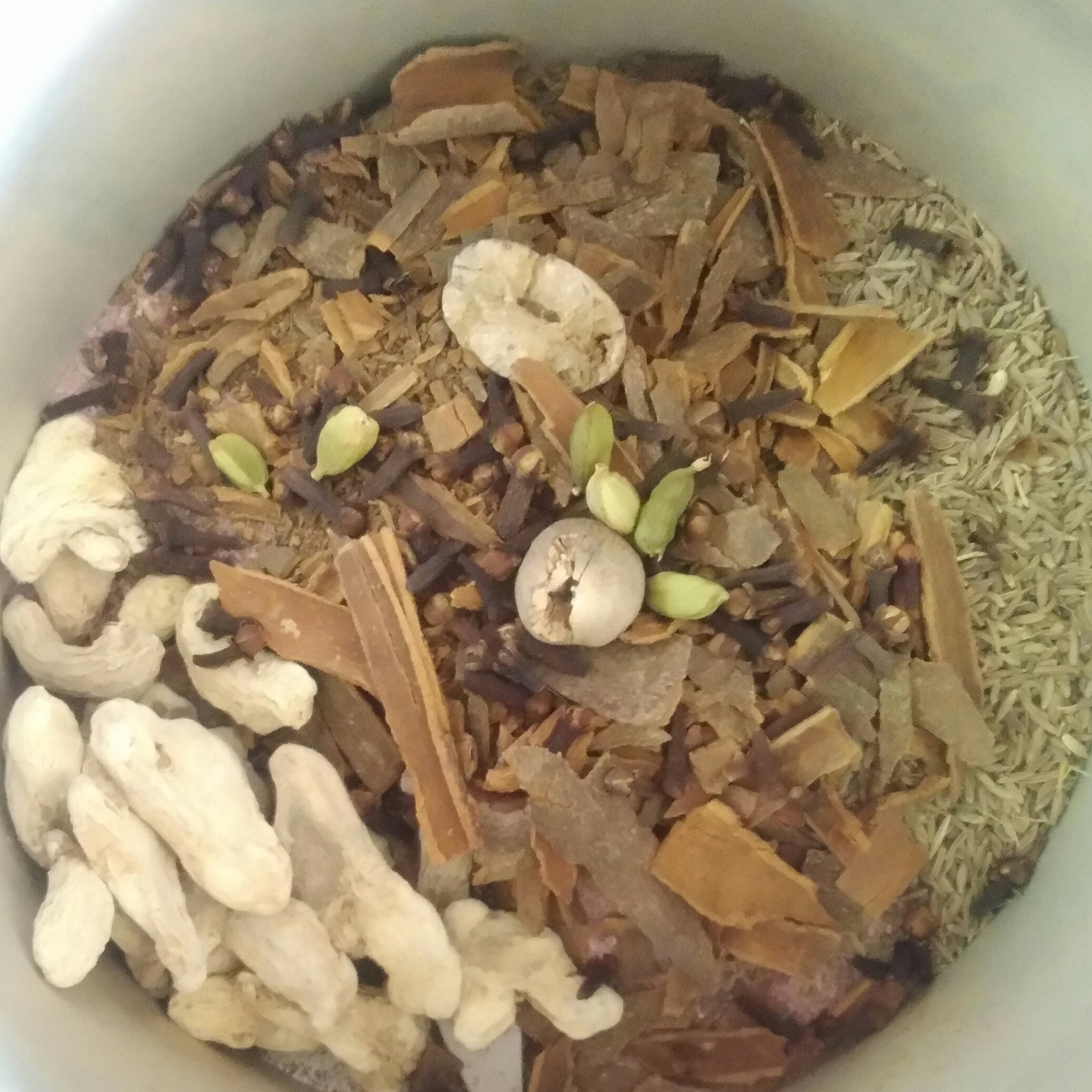 ادویه پلویی عطردار 