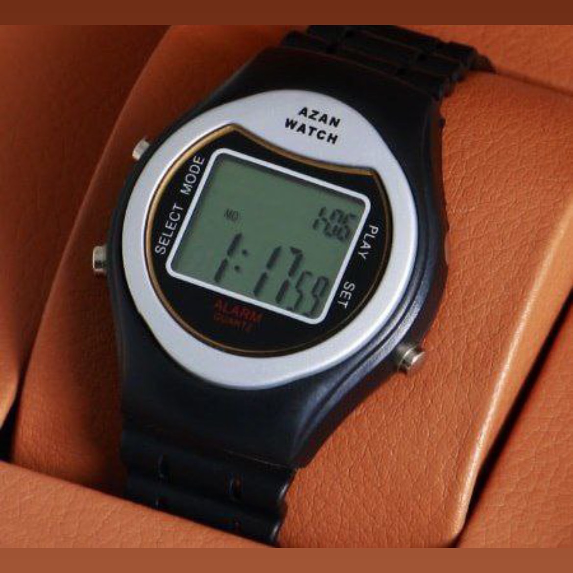 ساعت اذان گو نمایش دهنده تاریخ و روز 