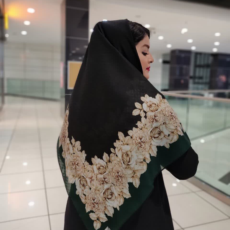 روسری زنانه مجلسی مشکی حاشیه گل