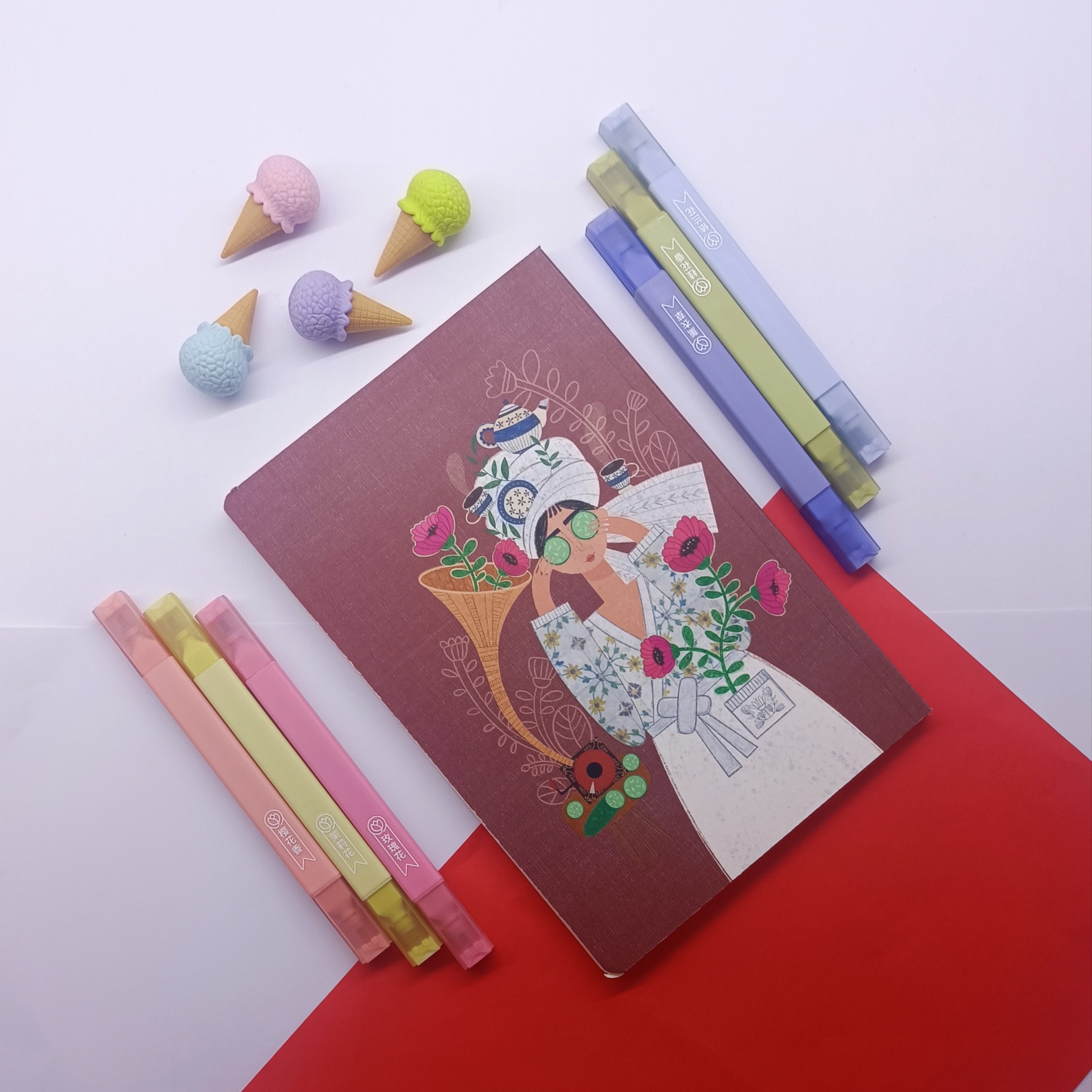 دفتر خطی طرح مینیمال