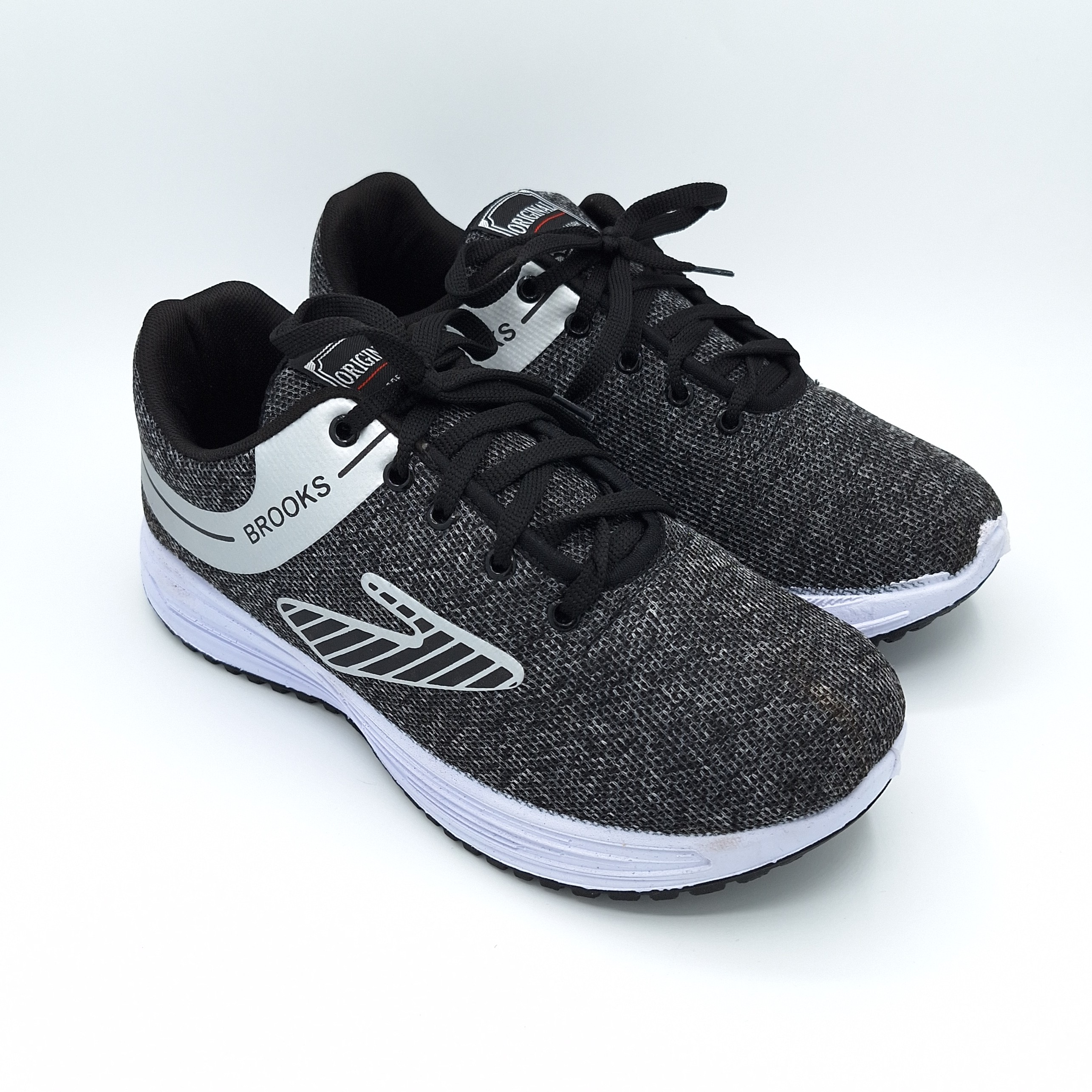 کفش ورزشی نایک بنددار زیره puبروکس Nike brooks رنگ زغال سنگی قیمت مناسب و کیفیت عالی پیاده روی 22146