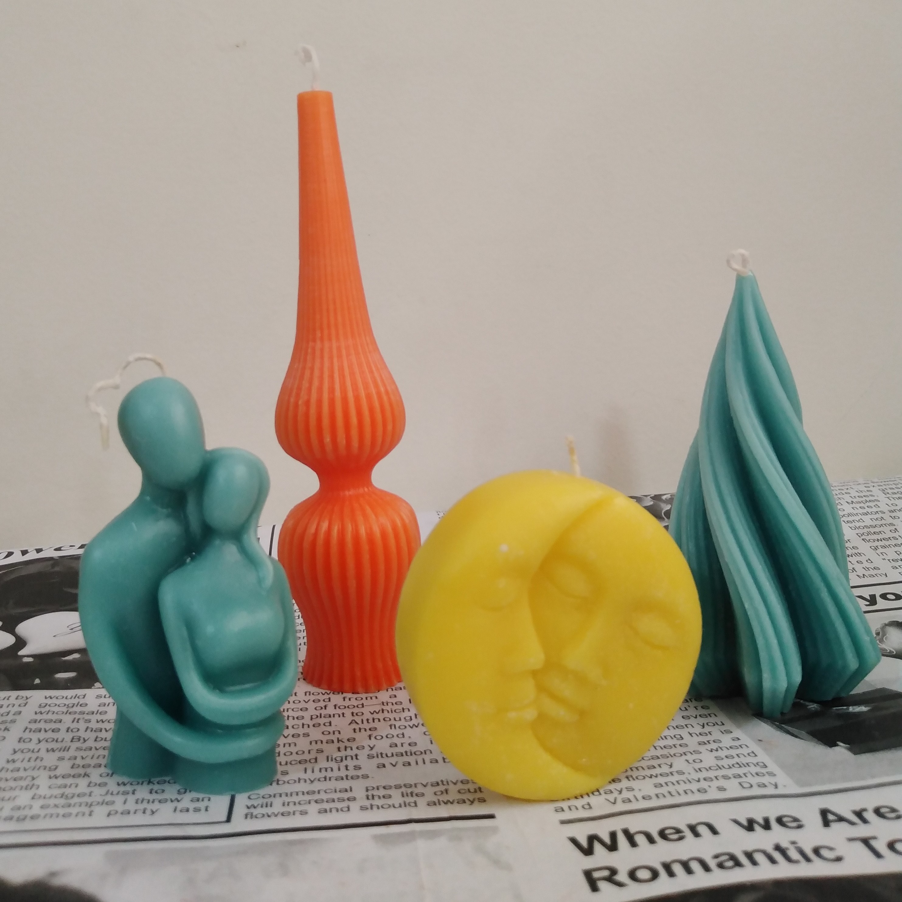 ست پاییزی شمع دکوراتیو ماه خورشید طرح مینیمال  سرمه دان مدل موج پیچی کاج مخروطی آغوش  پائیزی  زرد نارنجی تزئینی تزیینی