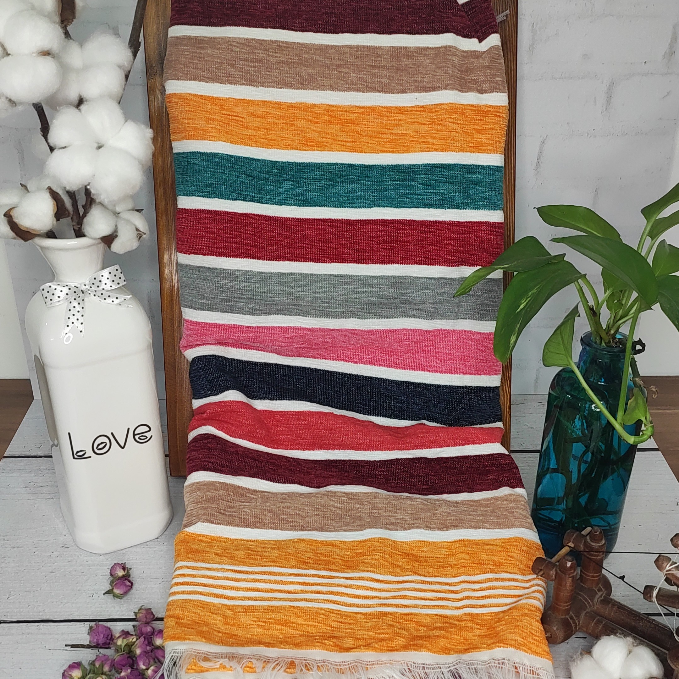 حوله مخمل رنگین کمان