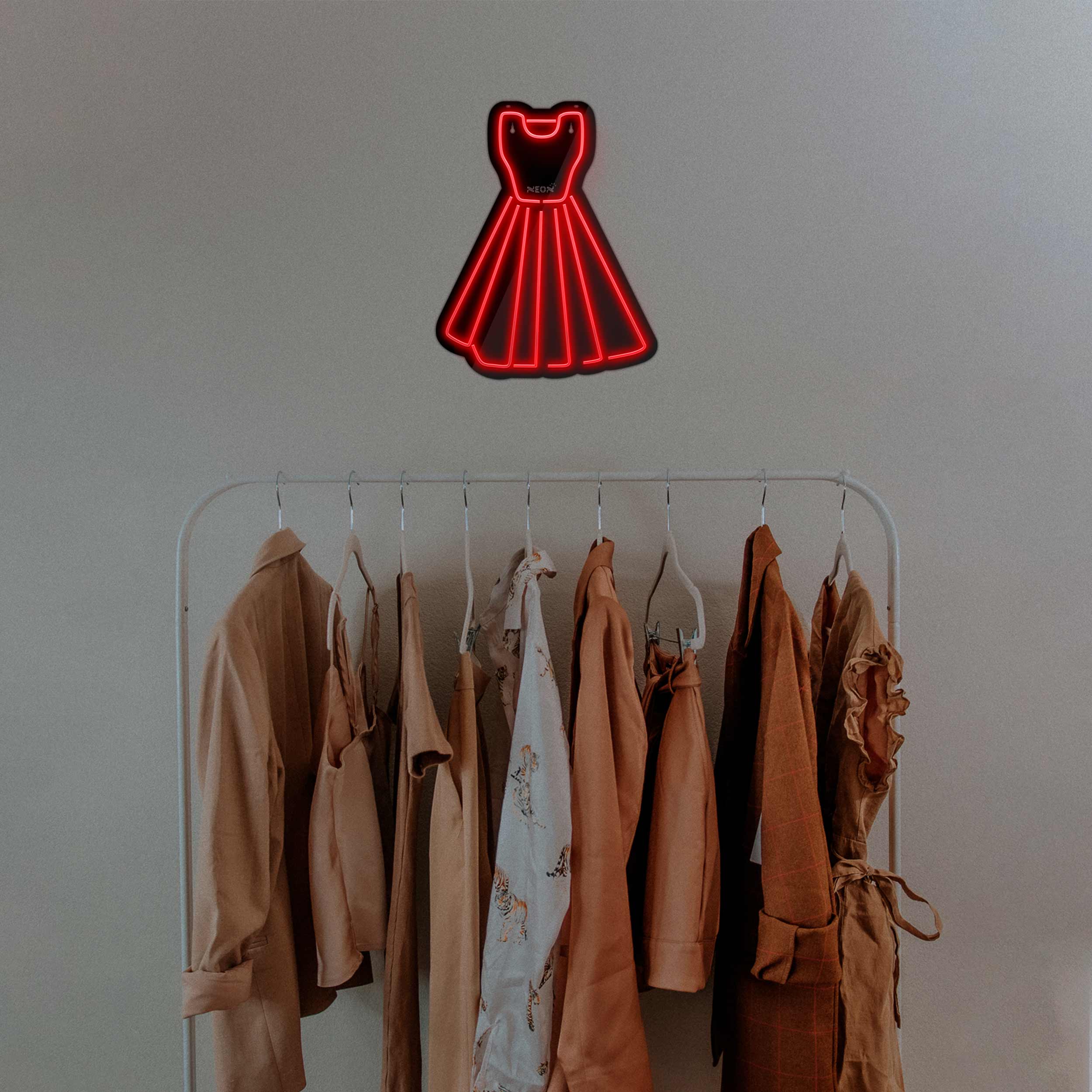 چراغ دیواری نئون دیزاین مدل Women-Clothes-BL_RD
