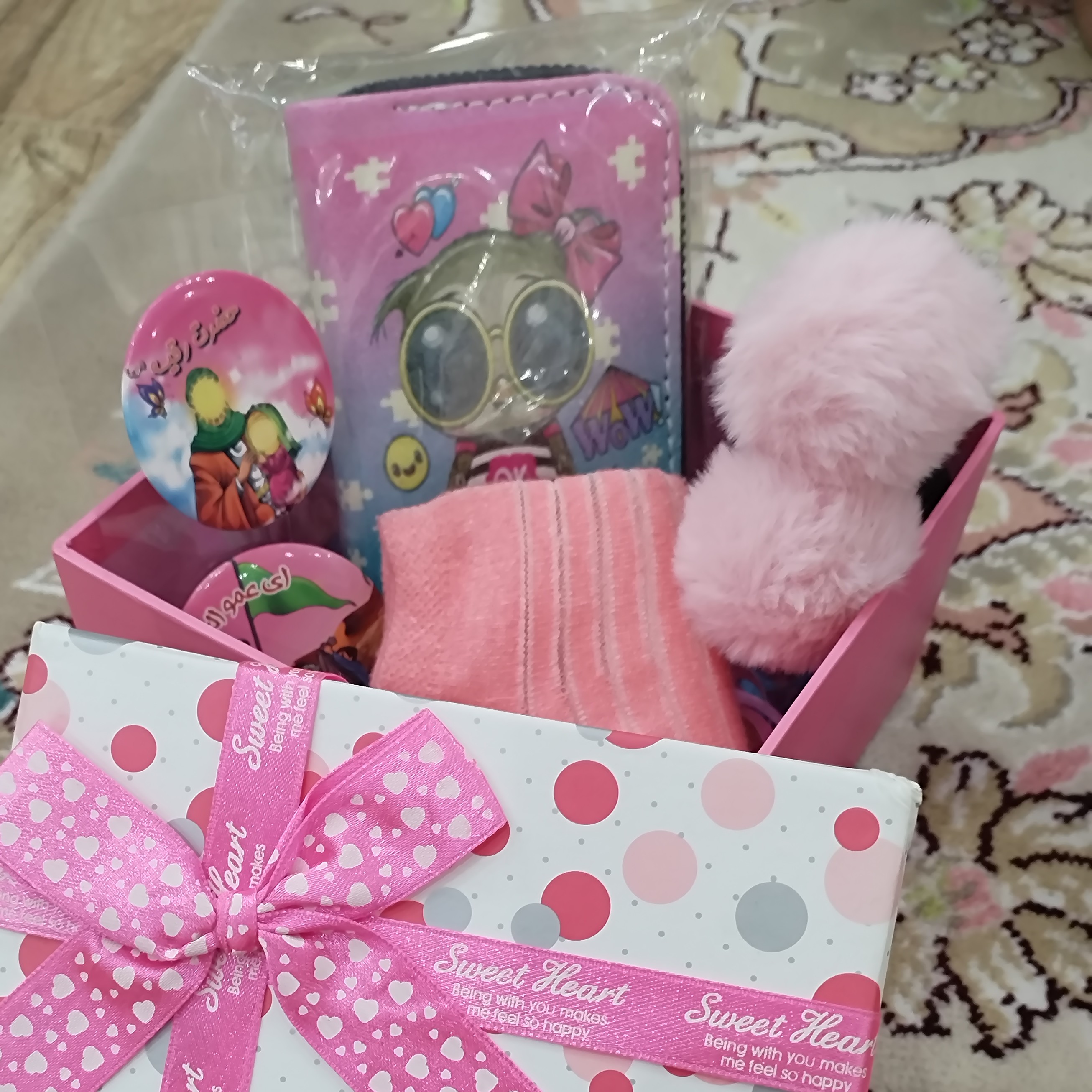 پک کادو تم صورتی با جعبه.پک هدیه.پک اقتصادی.پک هدیه اقتصادی.هدیه دخترونه.هدیه تم صورتی.هدیه اقتصادی.پک هدیه بچگانه.