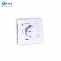پریز ارت دار توکار با مغزی پلاستیکی پارت 5155 - مستر نور