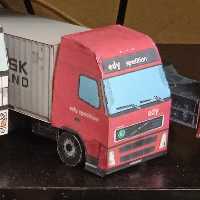 کیت ساخت ماکت کامیون کشنده ولوو 