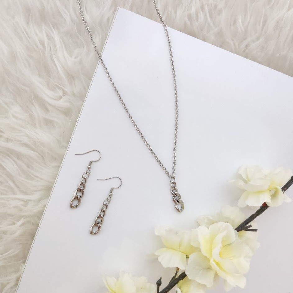 نیمست گردنبند ظریف وزیبا تمام استیل 