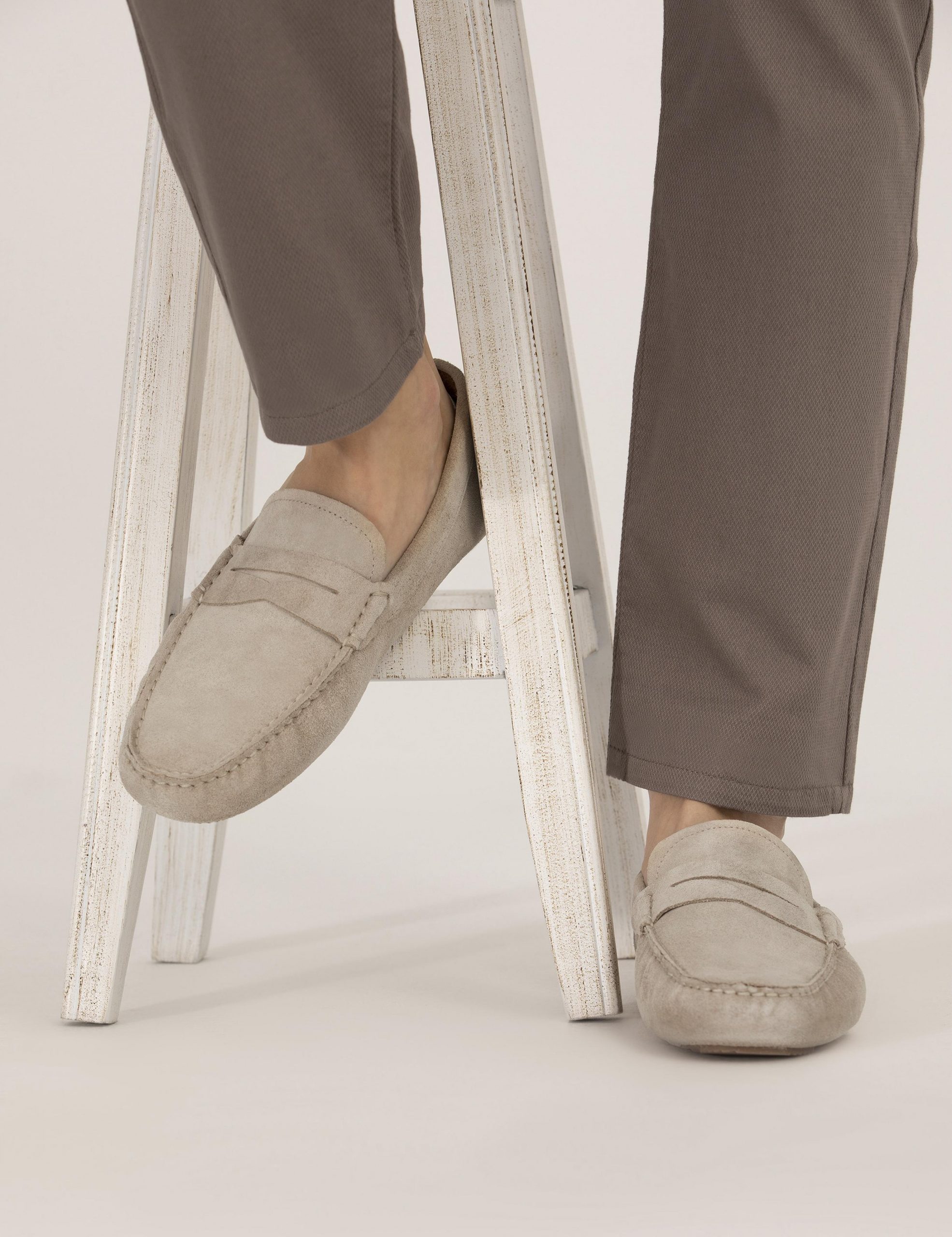 کفش لوفر مردانه بژ پیرکاردین - فروشگاه لباس شهرمون