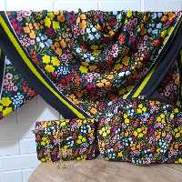 ست کیف و روسری گلدار با کیف پاسپورتی و روسری نخی قواره 140 گل گلی 