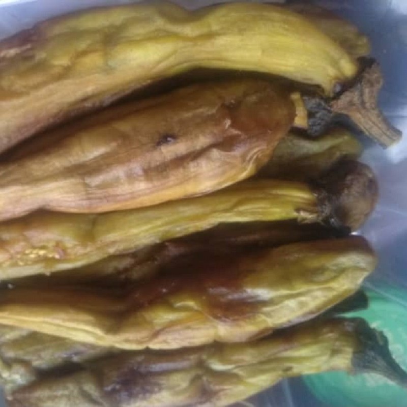 بادمجان درسته سرخ شده ( نیم کیلویی)