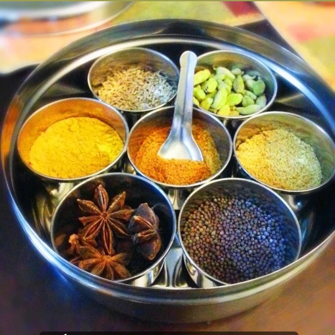 ظرف ادویه درب طلقدار  سایز 10 هندی