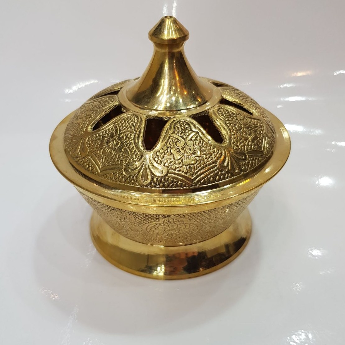شکلات خوری قندان برنجی زیبا کار وارداتی آنتیک طرح گل خارجی کادویی ارسال
