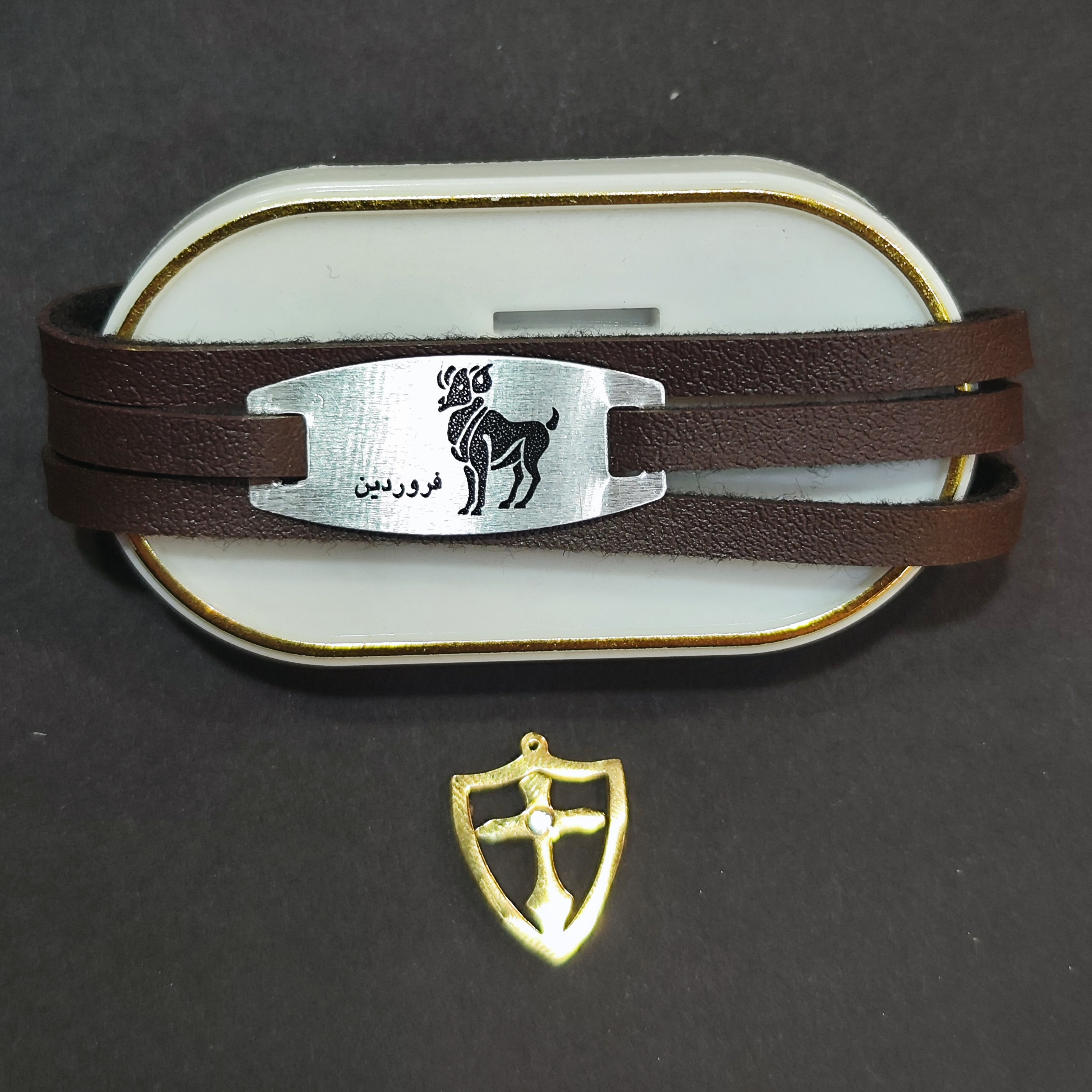 دستبند چرم ماه تولد با قیمت استثنایی