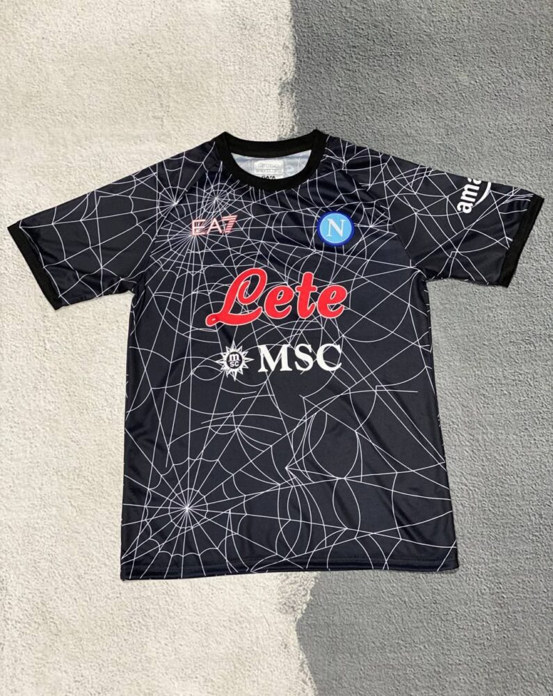 کیت هالووین ناپولی 2022