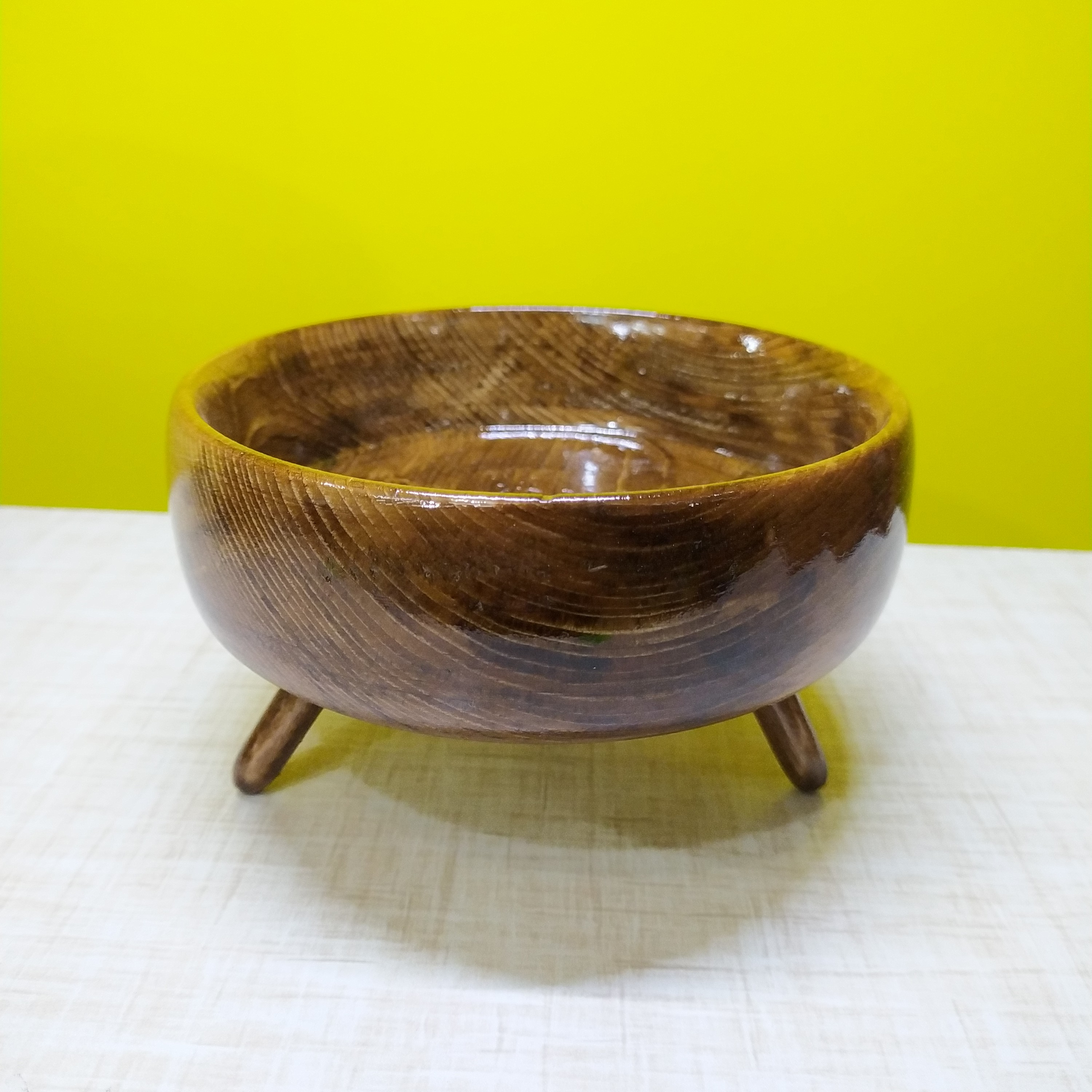 شکلات خوری چوبی پایه دار خراطی شده