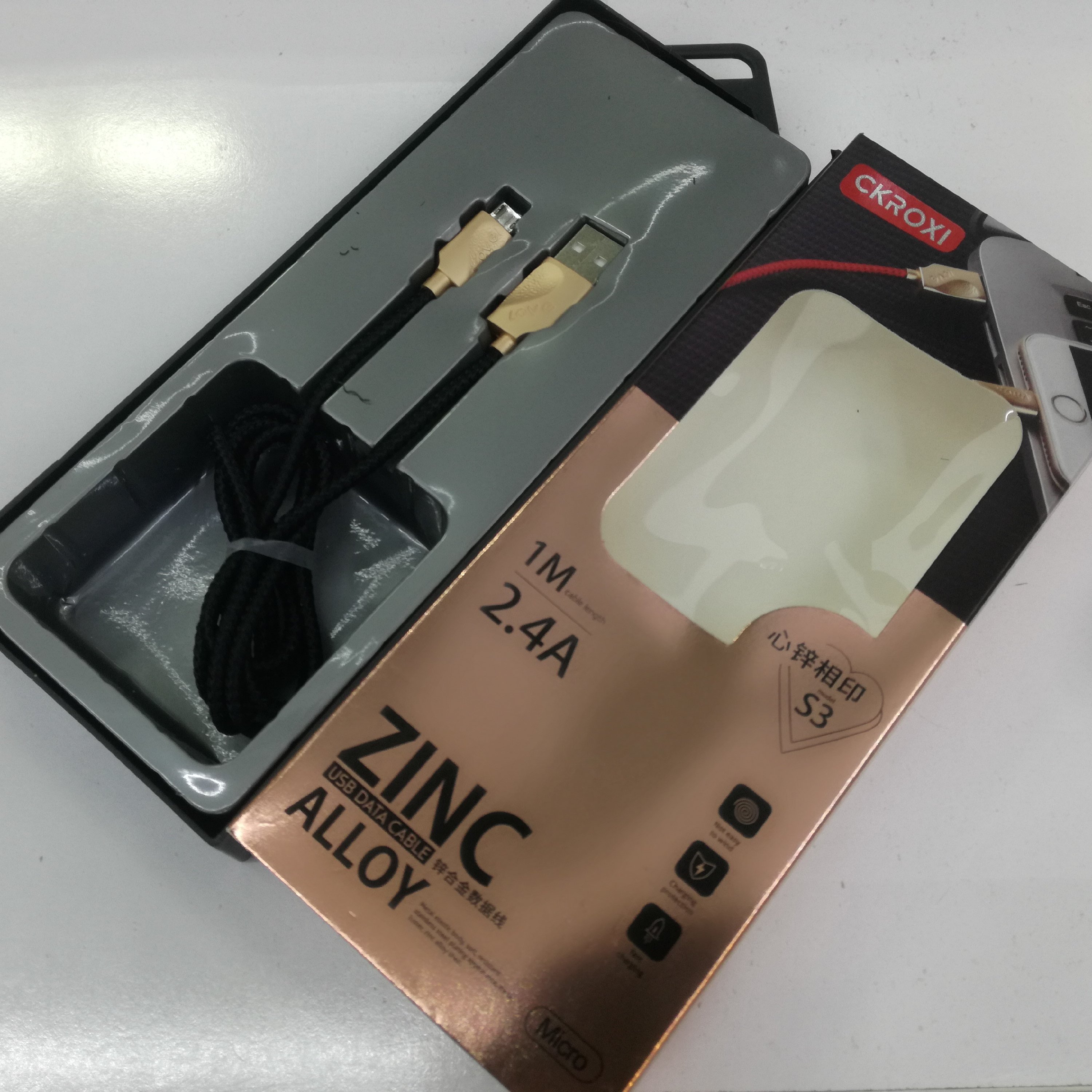 کابل شارژر دیتا دار مدل zinc s3 یک متری کنفی