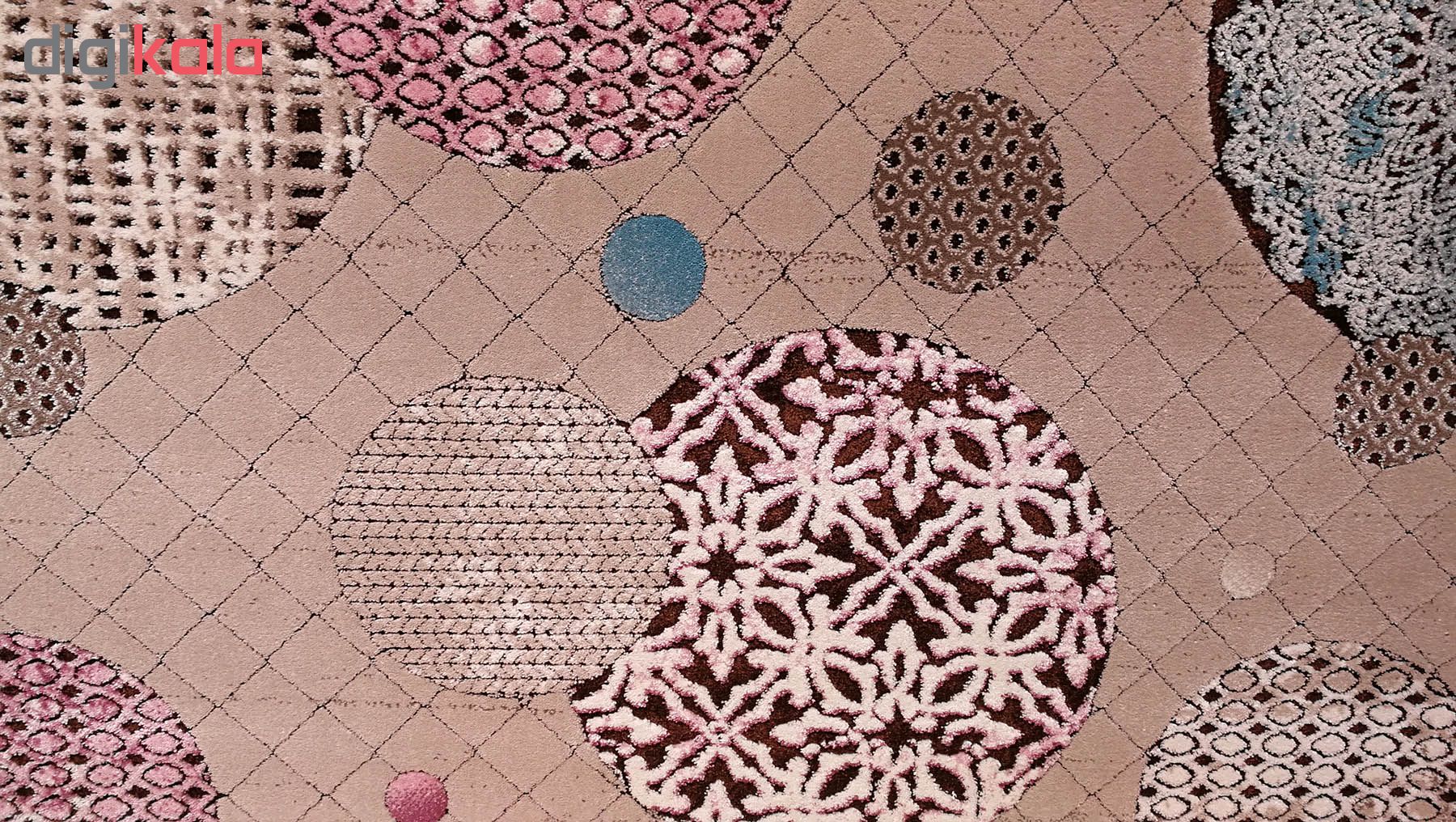 فرش ماشینی زمرد مشهد کد P33 زمینه قهوه ای