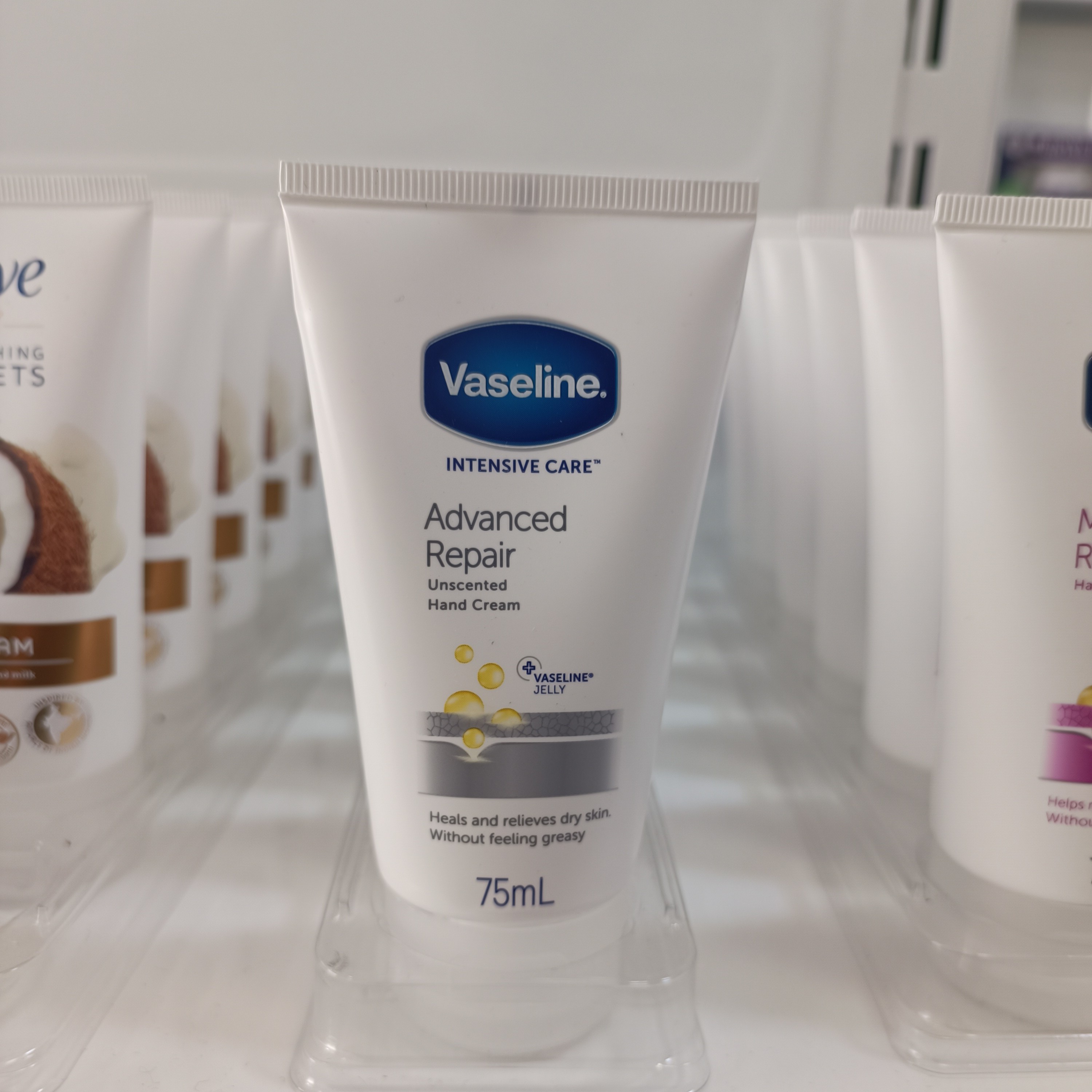 کرم دست ترمیم کننده وازلین Vaseline مدل Advanced Repair