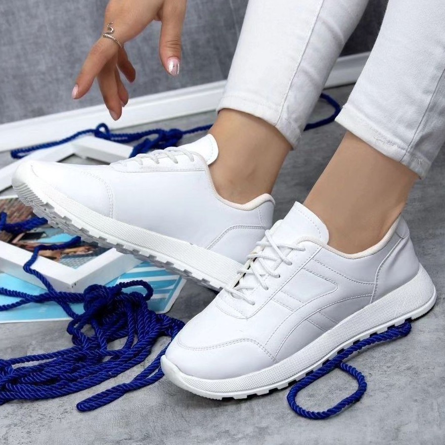 حراج، کتونی ریبوک، رویه خارجی رنگ سفید