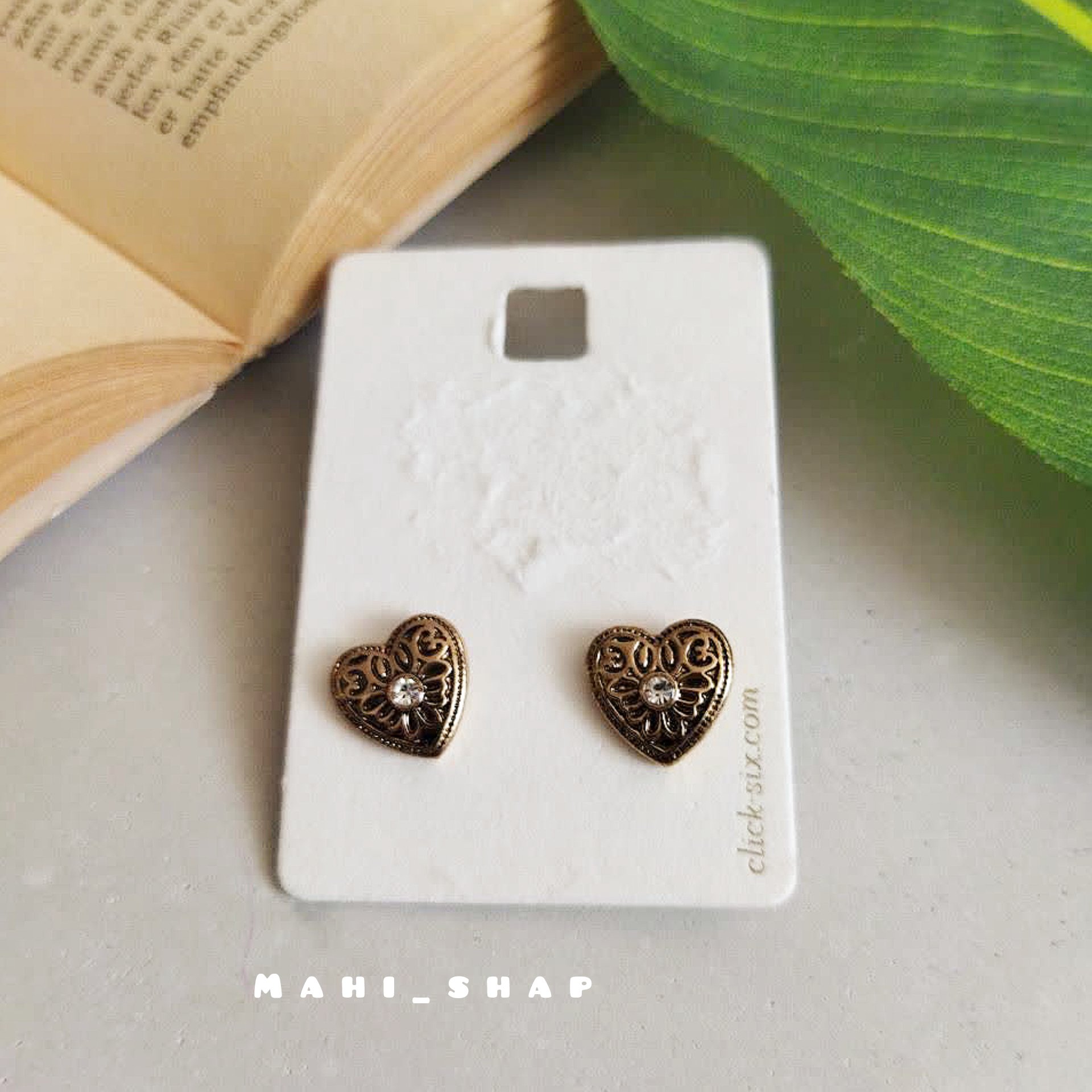 گوشواره قلبی میخی تک نگین رنگ برنزی