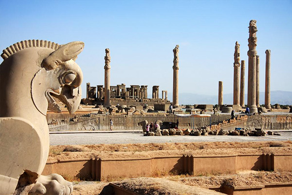 بررسی جامغ تخت جمشيد