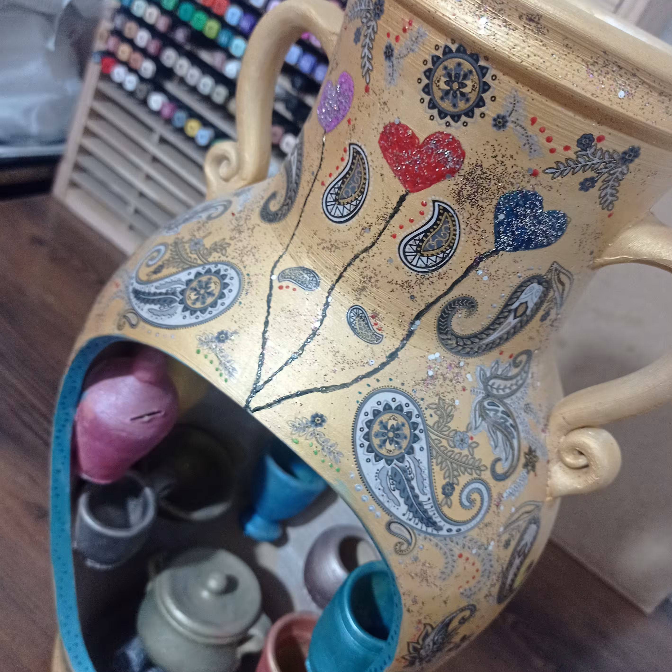 گلدان سفالی