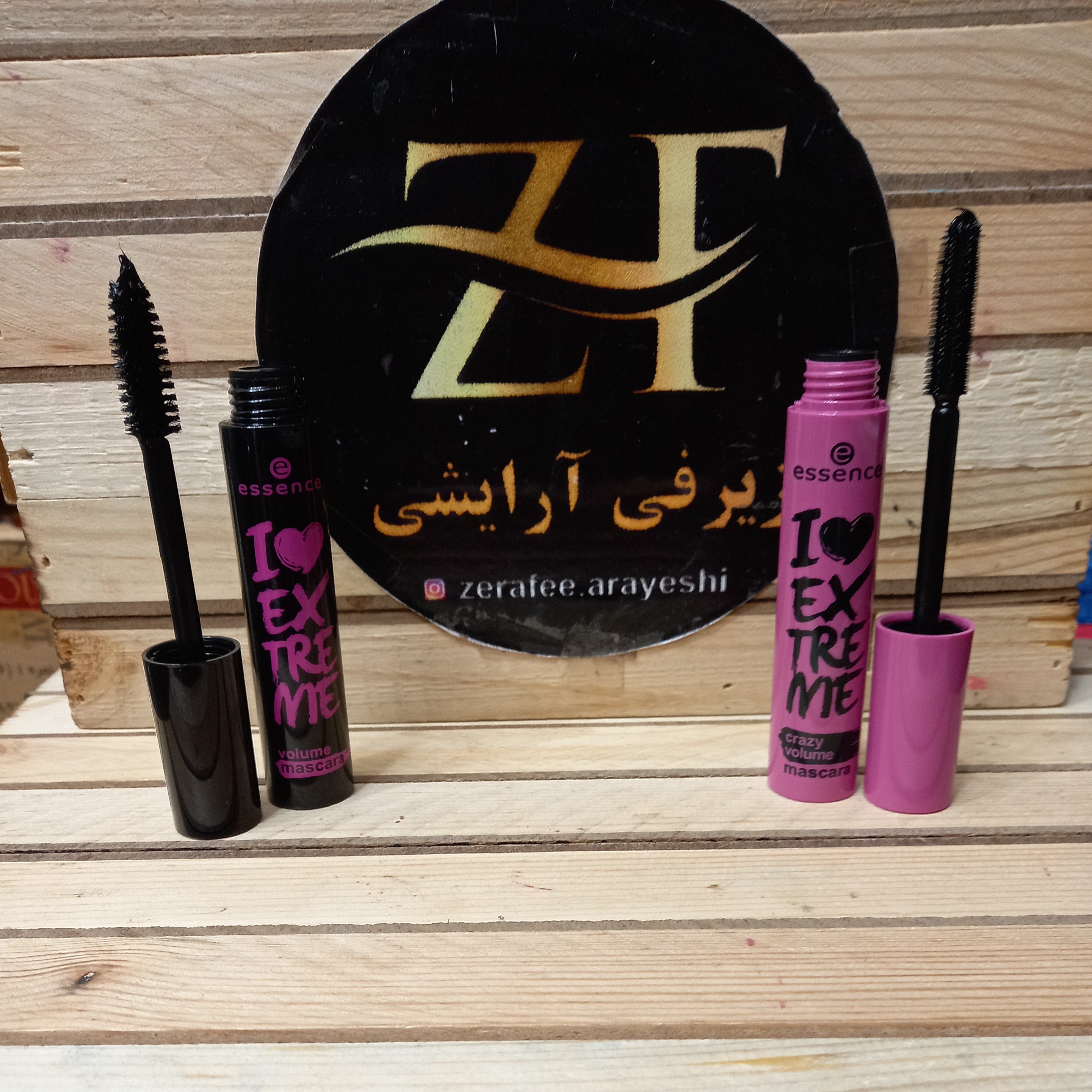 ریمل اسنس طرح اصلی در دورنگ جلد مشکی و صورتی