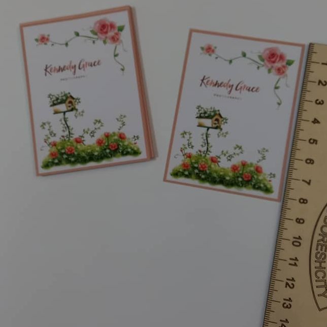 کارت گیفت  و گلسر طرح گل و درخت کوچک بسته 50 عددی