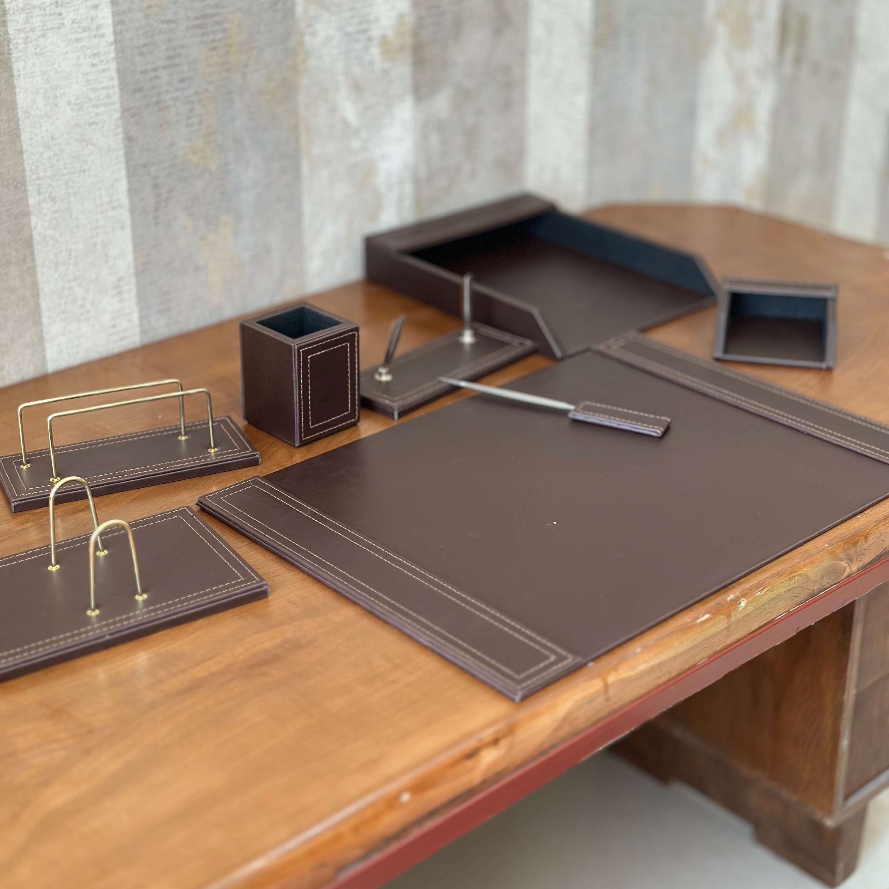 ست رومیزی چرم 8 تکه اداری 902 DS