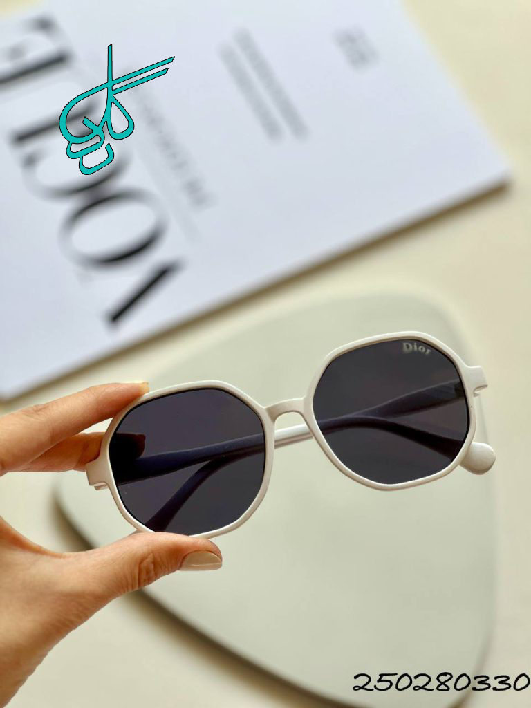 خرید عینک زنانه برند Dior دارای استاندارد UV400 فرم کائوچو همراه کاور و دستمال کد 2415154 - ردگل