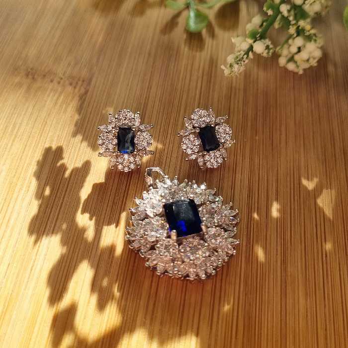 نیمست نقره با  نگین سرمه ای و عیار 925