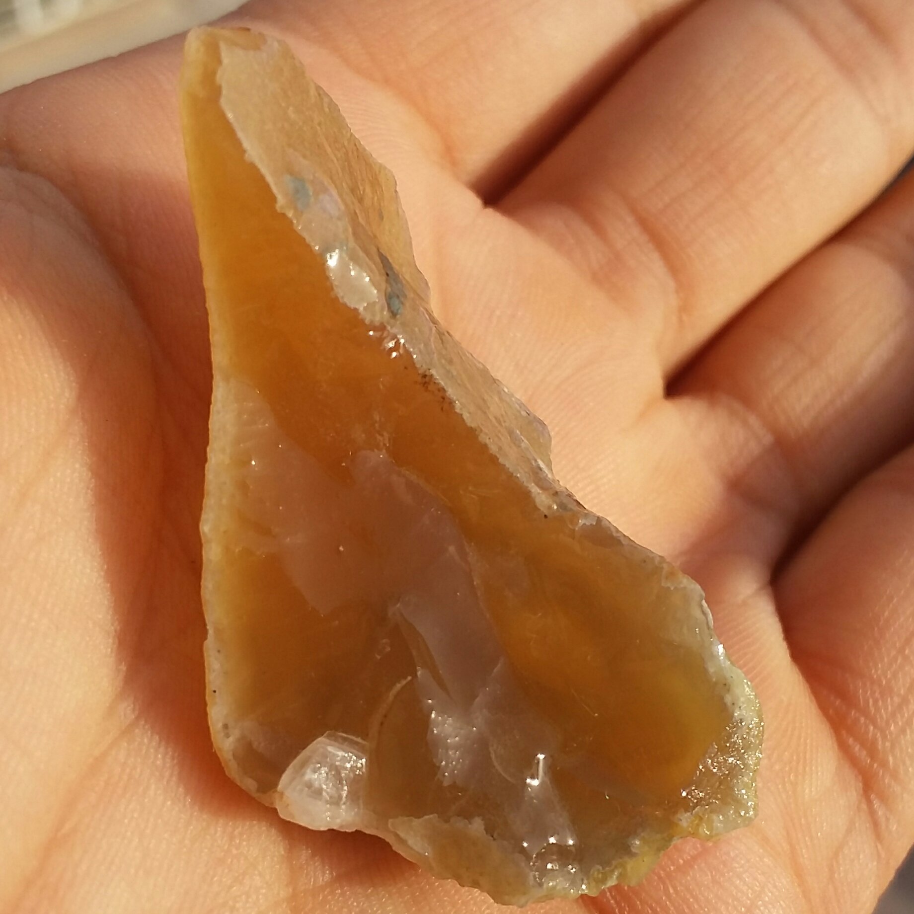 سنگ راف عقیق عسلی زیبا محششر دیدنی
100در صد طبیعی
شااهکار خلقت
