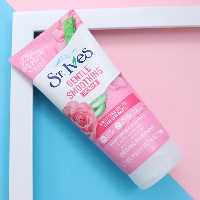 اسکراب سینت ایوز GENTLE SMOOTHING گلاب و آلوئه ورا 170 گرم کد 91625