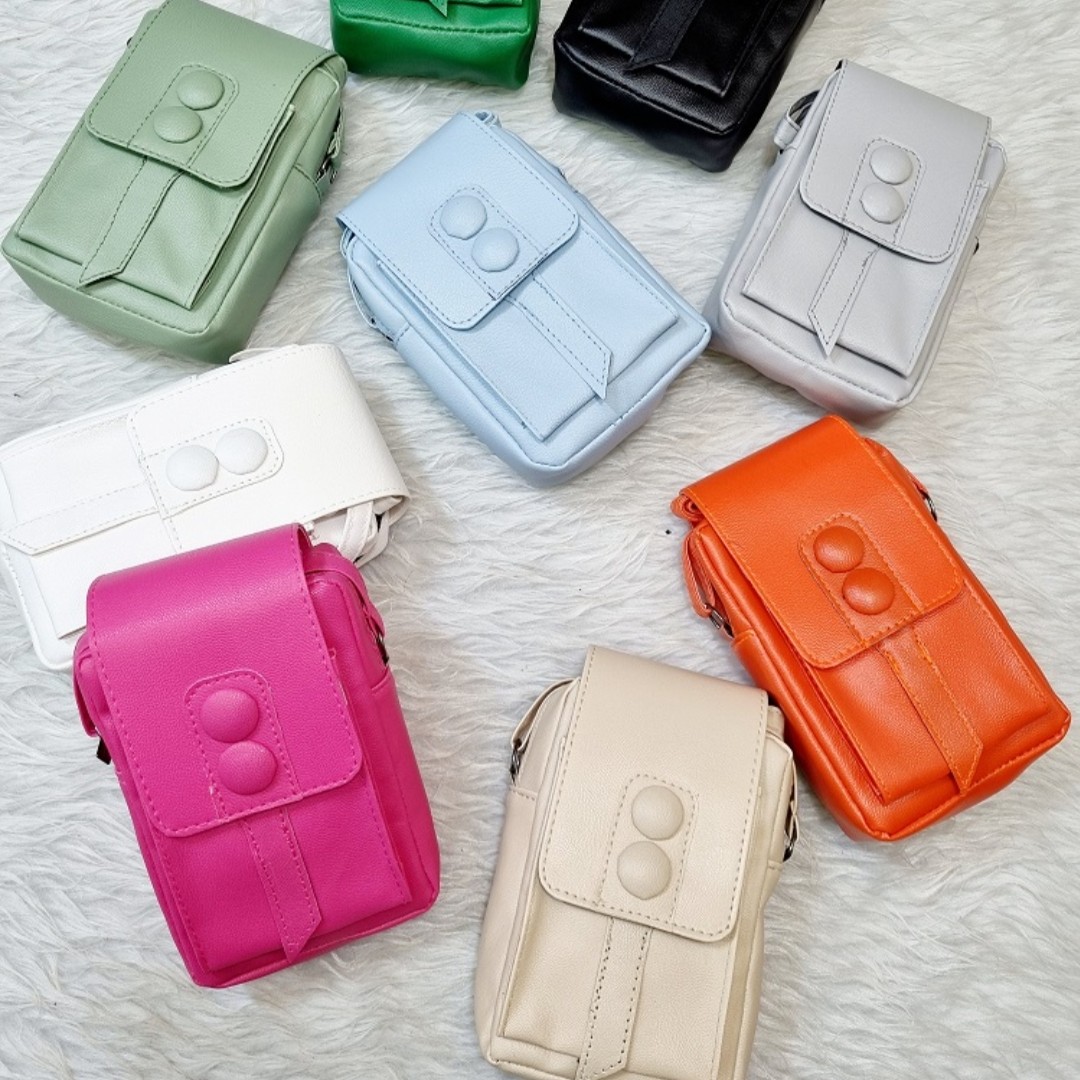 کیف پاسپورتی ایستاده دکمه دار