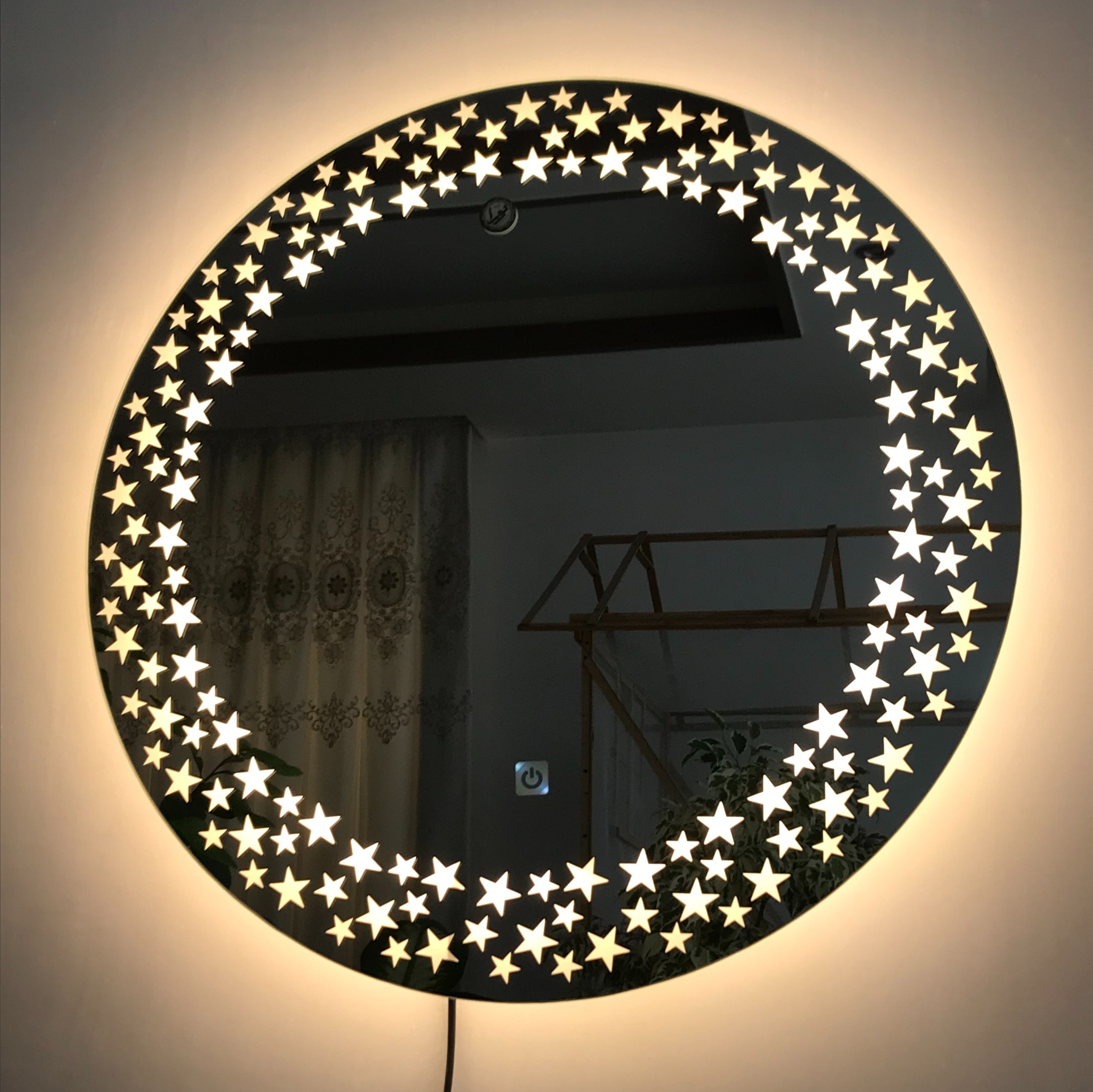 آینه بک لایت نورا . طرح پرستاره . مجهز به سنسور لمسی 12 ولت. قطر 70 سانت 