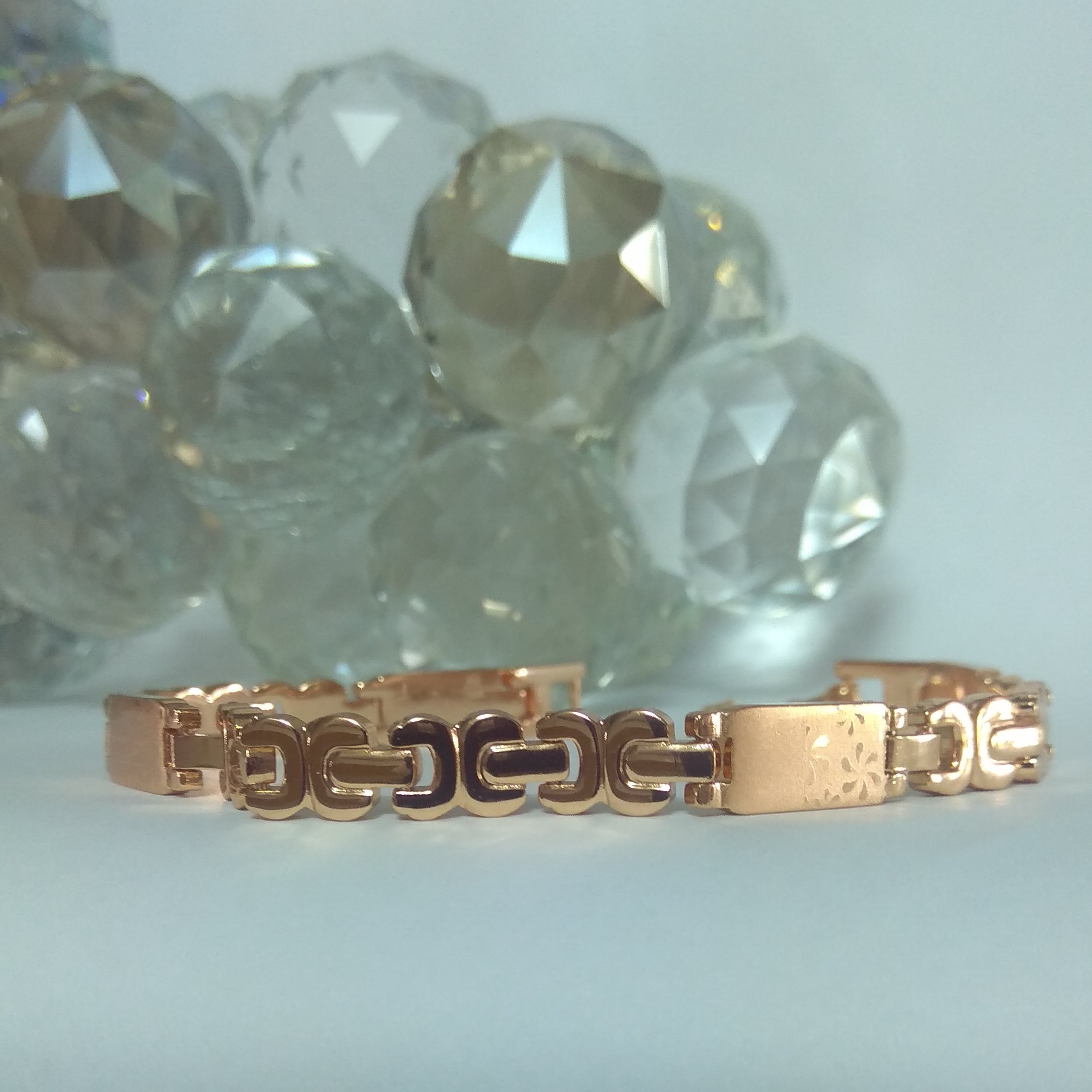 دستبند لخت لاکچری