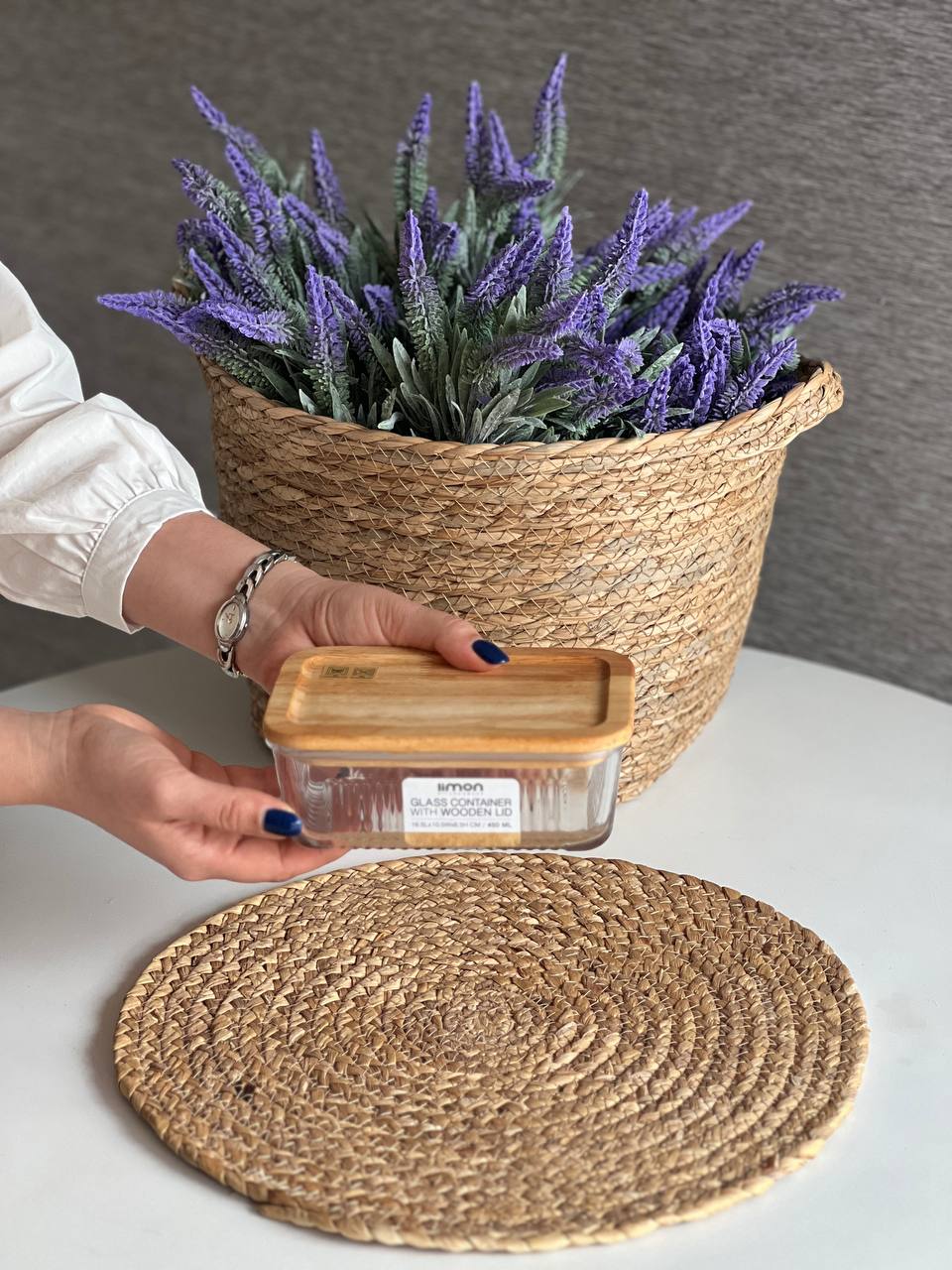 ظرف شیشه ای شیاردار 450 میلی لیتر درب چوبی لیمون کد 2190