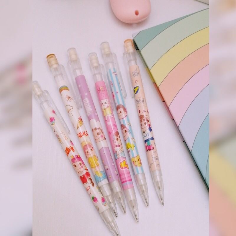 اتود دختر کیوت پاکن دار بسیار سبک و خوشدست