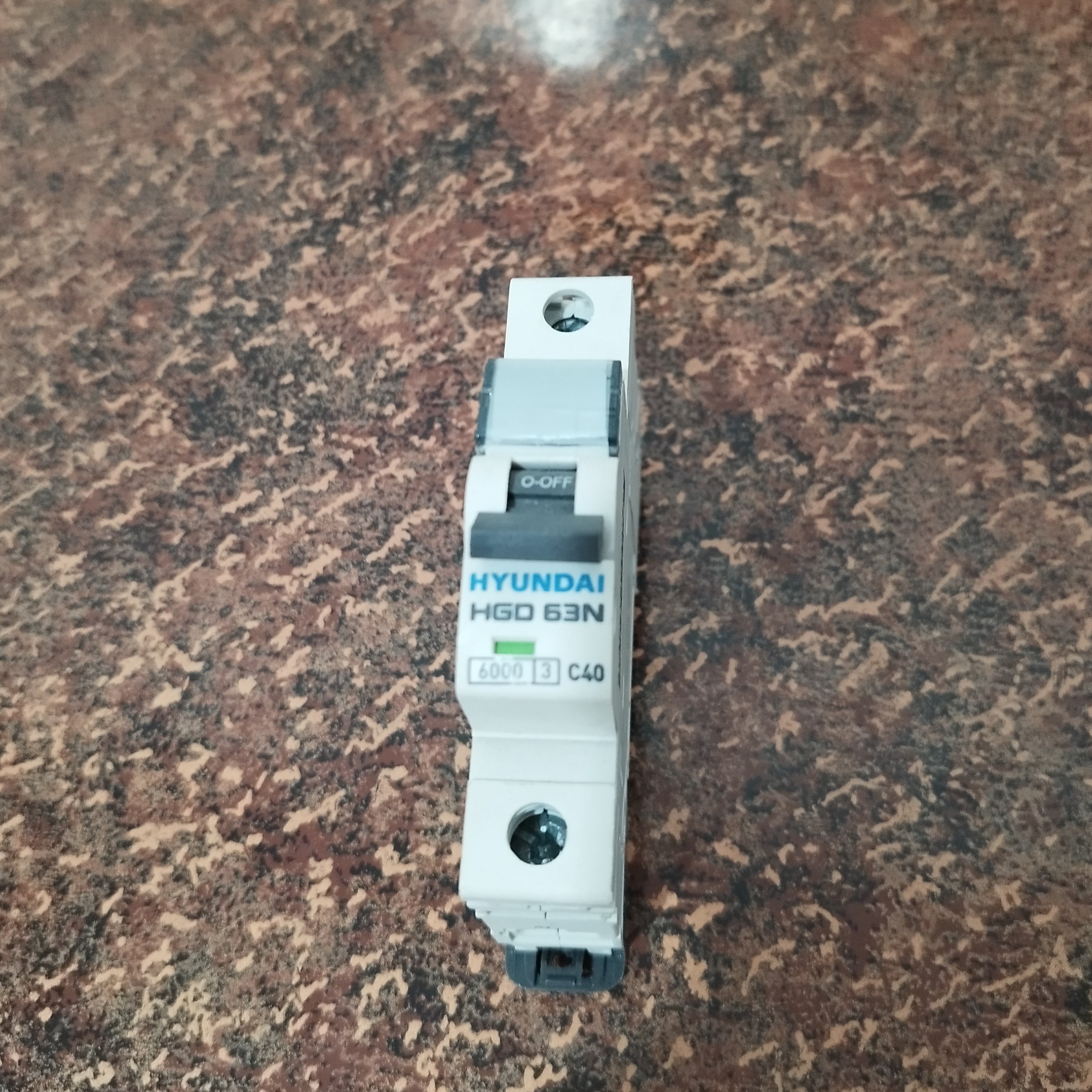 فیوز مینیاتوری تکفاز  هیوندا 40 آمپر  تیپ C