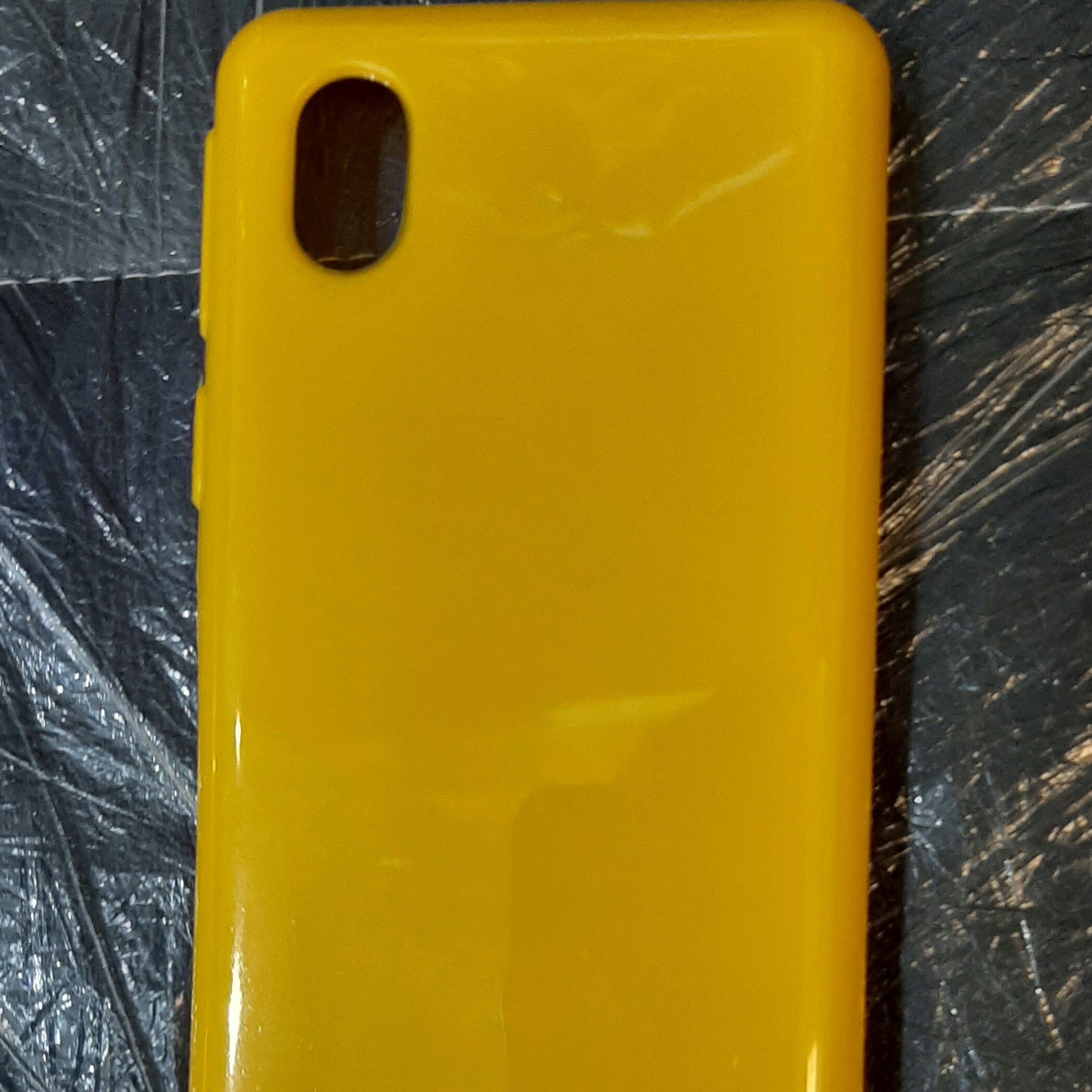 گارد ( کاور ) طرح سیلیکونی برای گوشی a01 core
رنگ زرد 
بسیار زیبا و شیک