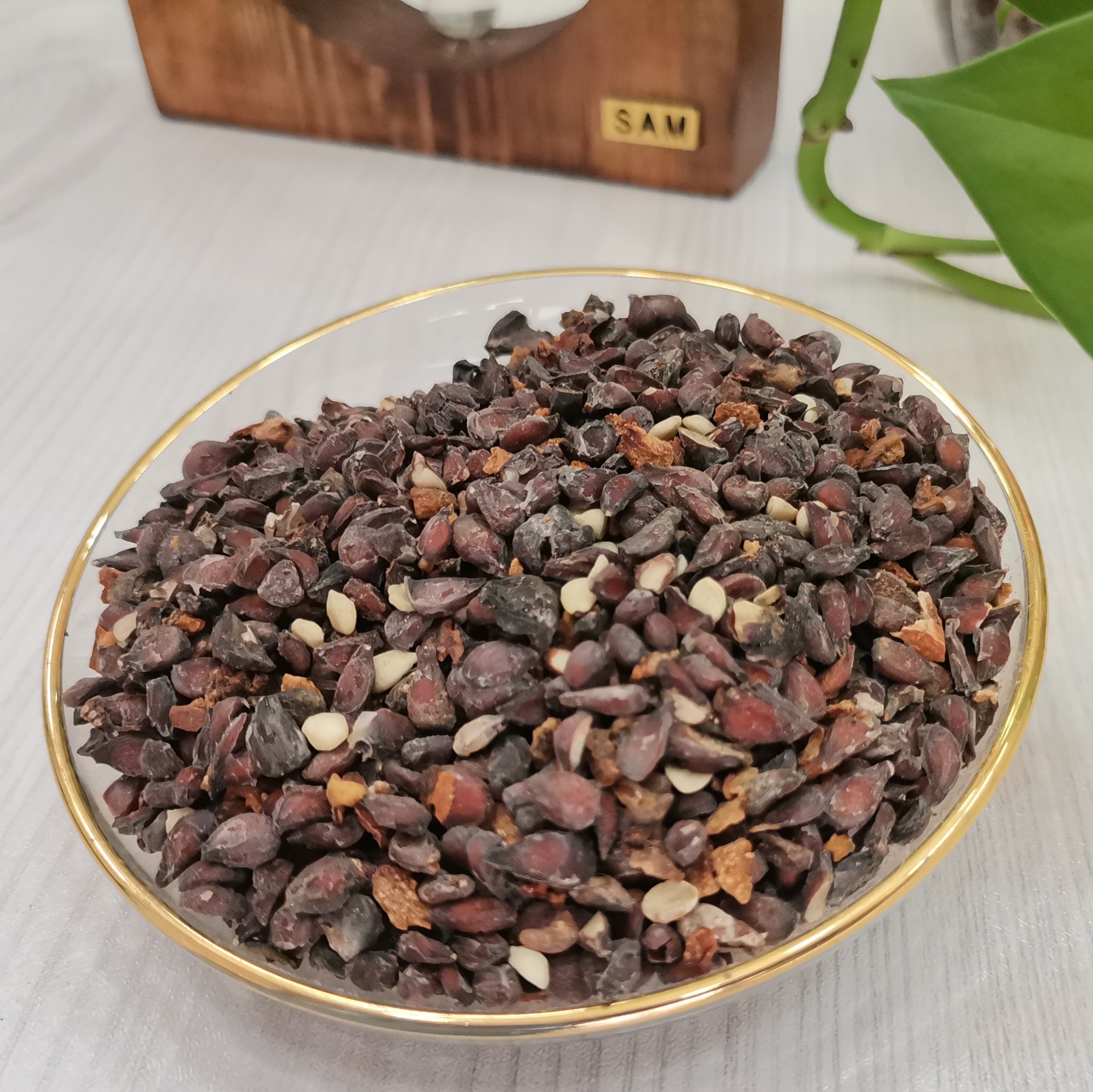 به دانه  اعلا خانه ادویه در بسته بندی های 20 گرمی   تمیز  و بهداشتی