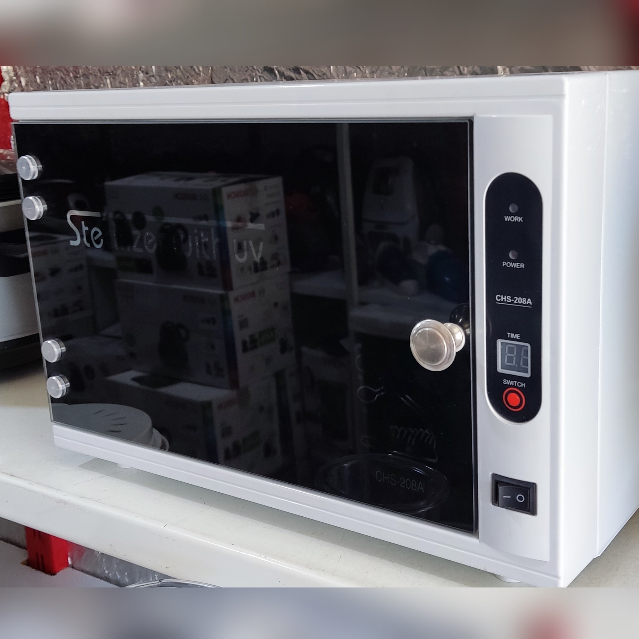 کابین ضد عفونی کننده لوازم با UV صد در صد اورجینال مناسب برای آرایشگاه و پیرایشگاه