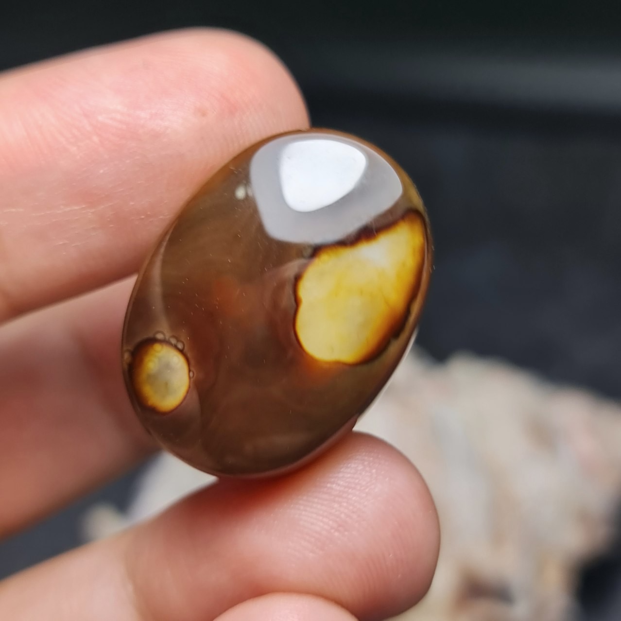  نگین فوق العاده زیبای سنگ عقیق بسیار خاص اصل خراسانی
کد 27134