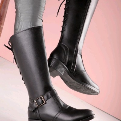 بوت جدید. چرم صنعتی