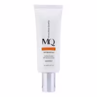 کرم ضد آفتاب بی‌رنگ ام کیو SPF50 مدل INVISIBLE، مناسب پوست‌های چرب، حجم 55 میلی‌لیتر