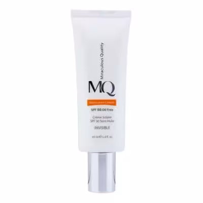کرم ضد آفتاب بی‌رنگ ام کیو SPF50 مدل INVISIBLE، مناسب پوست‌های چرب، حجم 55 میلی‌لیتر