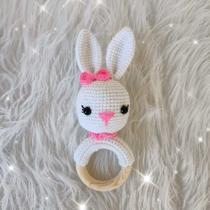 عروسک بافتنی مدل جغجغه طرح خرگوش کد 30500 مجموعه 4 عددی