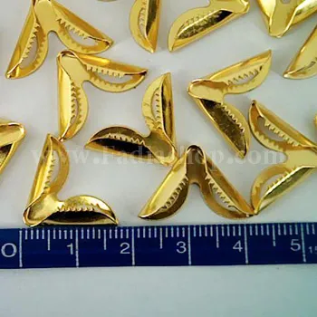 پرچ کناره طلایی کوچک